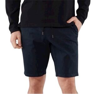 🆕 HOLLISTER Advanced Stretch 9in Jogger
Short Navy Blue Casual Shorts MEDIUM